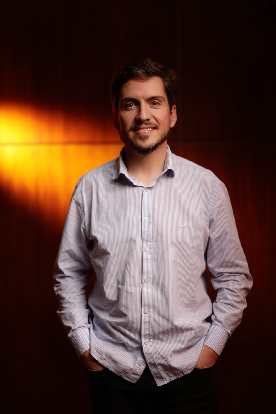 Igor Caffarena, médico assistente técnico, retrato de perfil